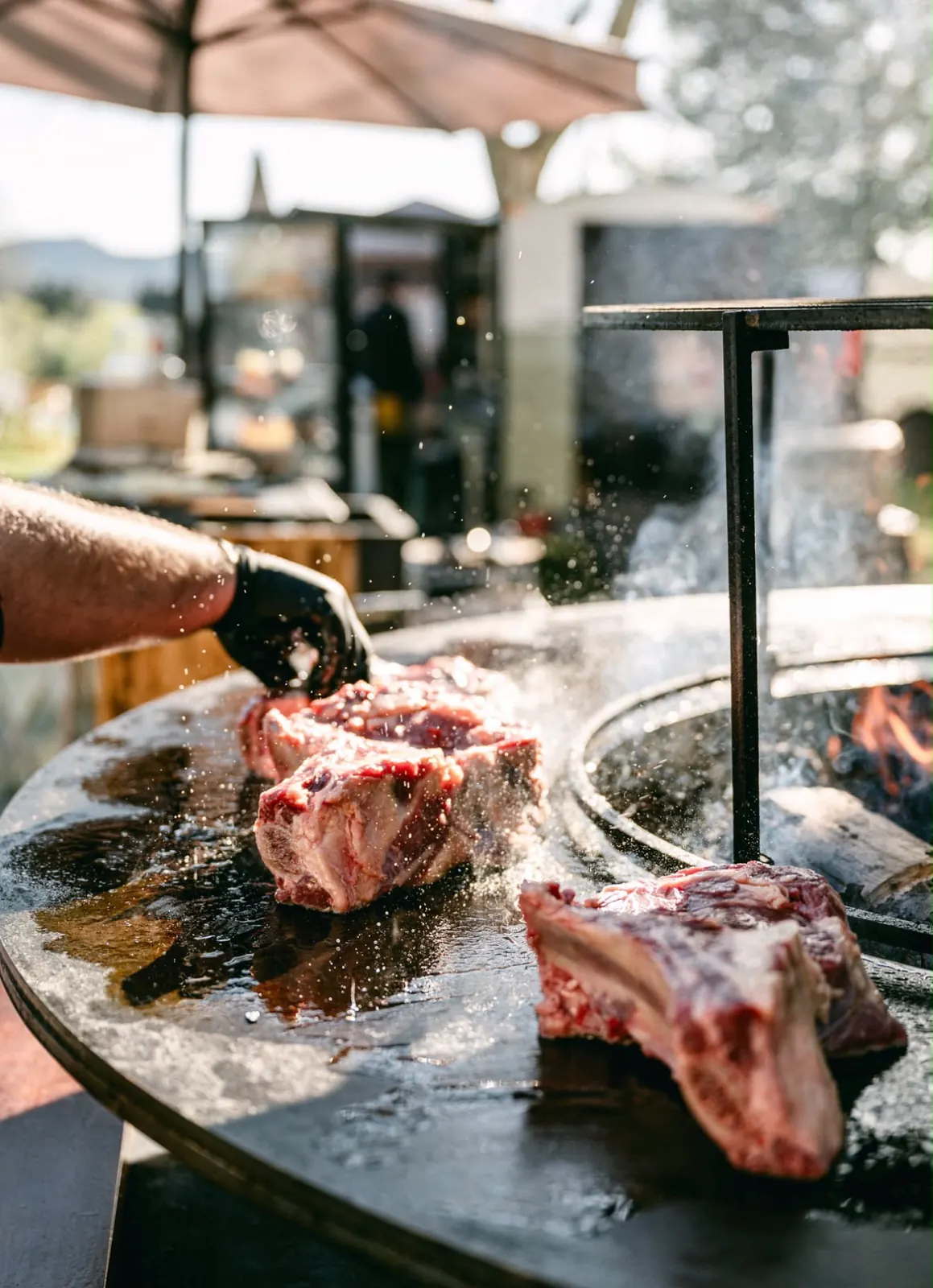Côtes de bœuf saisies au brasero